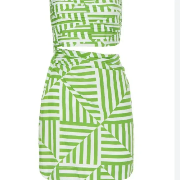 S/W/F CUT OUT MINI GREEN DRESS - Picture 3 of 5